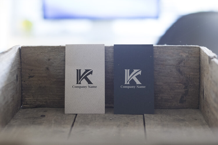 頭文字ロゴ Kのデザイン01668使用例｜ショップカード
