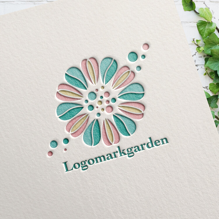雫とハートの花びらで彩る潤いを表現した花のおしゃれロゴ|ロゴ購入番号01819 10 2101819img01