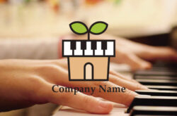 ナチュラルでかわいいピアノ教室のロゴ01360